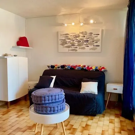 Studio Cabine Avec Beaucoup De Charme, Vue Sur Les Bateaux, Parking- Cap D'agde- Ref Ap128 Agde