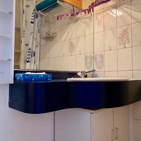 Apartmán Studio Cabine Avec Beaucoup De Charme, Vue Sur Les Bateaux, Parking- Cap D'agde- Ref Ap128 Agde